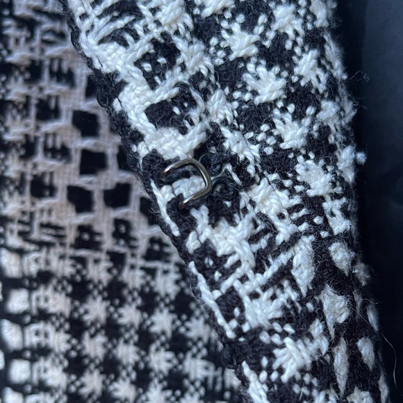 🔥🖤Gorgeous,rich Neiman Marcus wool blend/leather trim blazer size 12. Stunning - Picture 6 of 7